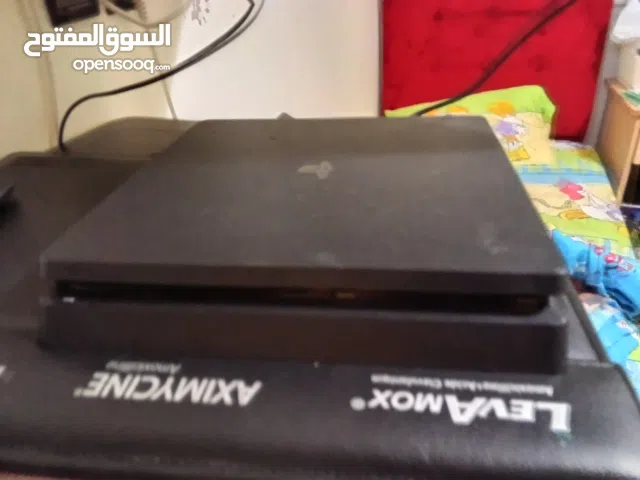 PlayStation 4 slim