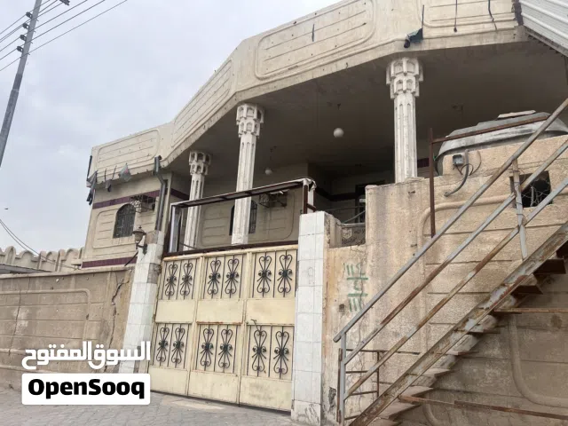 بيت ركن مساحة 400 متر طابقين في الزبير الحي العسكري قرب مستوصف الشفاء