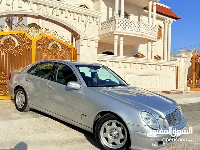 مرسيدس 2004 E200