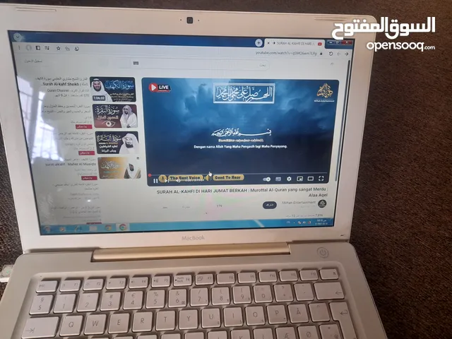 لابتوب  ماك بوك