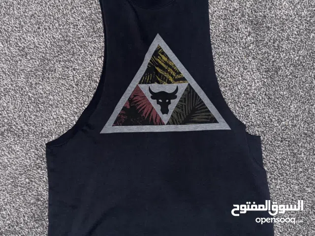 تيشيرت للنادي حقين الرياضه نظيف شبه جديد