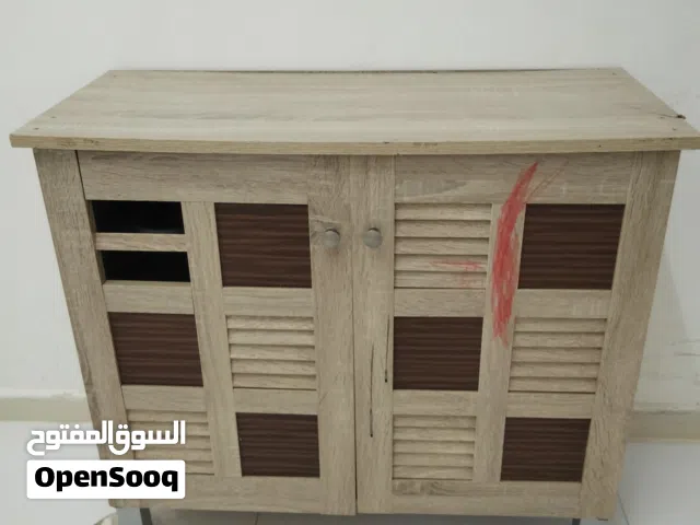 خزانه أحذية خشبية بحاله جيده