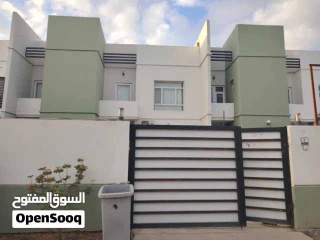 بيت 200 متر للبيع في مجمع الغدير السكني