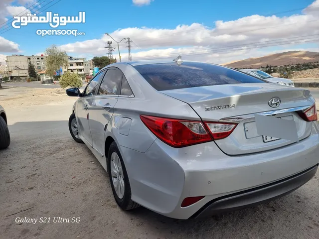 سوناتا هايبرد موديل 2015 لا تحتاج اي مصاريف جاهزية عاليا والسيارة مكفولة