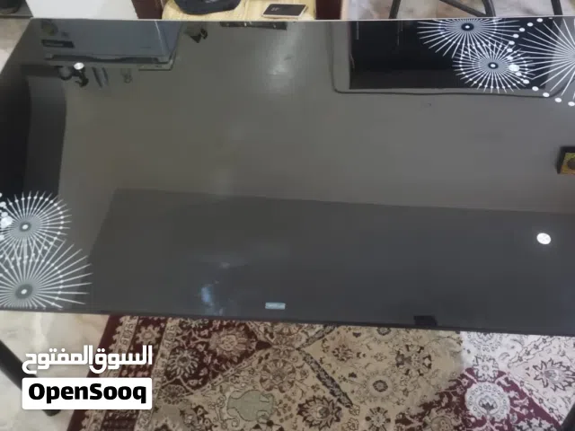 طاولة طعام dining table
