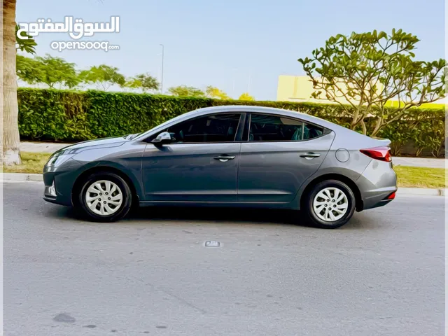 HYUNDAI ELANTRA -2020 -2.0L V4 -Grey57,100km