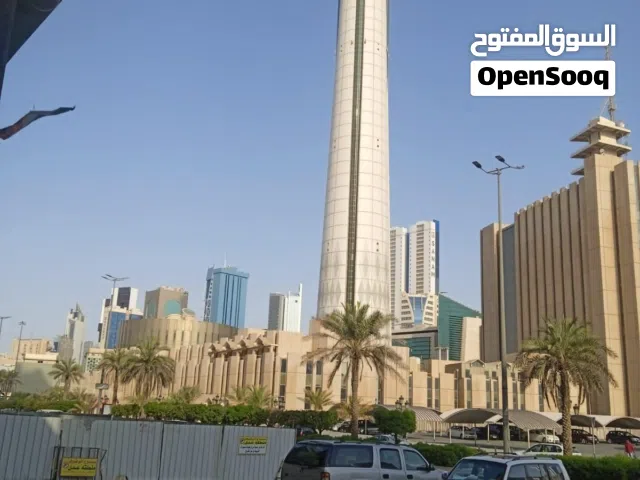 للإيجار محل مقابل برج التحرير