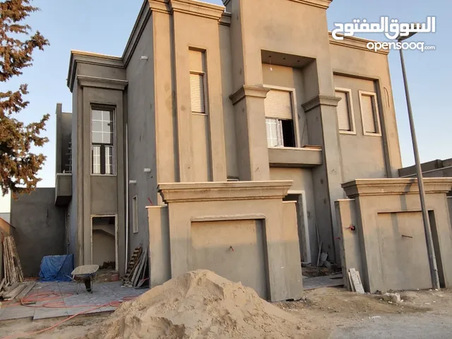 265 m2 4 Bedrooms Townhouse for Sale in Tripoli Ain Zara