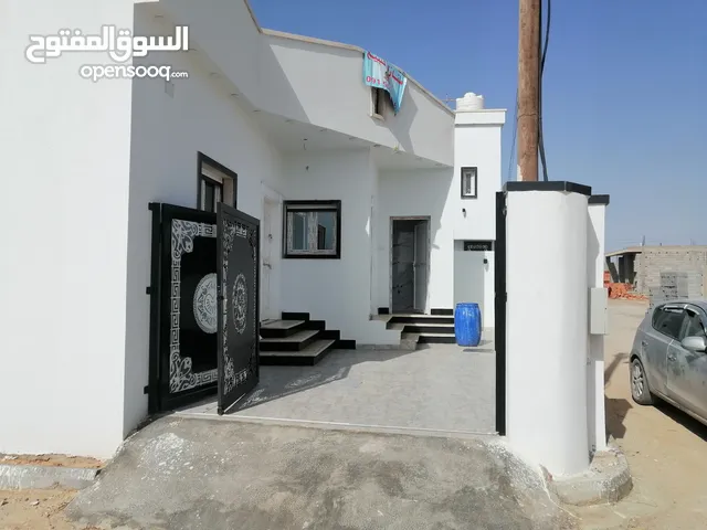170 m2 3 Bedrooms Townhouse for Sale in Tripoli Ain Zara