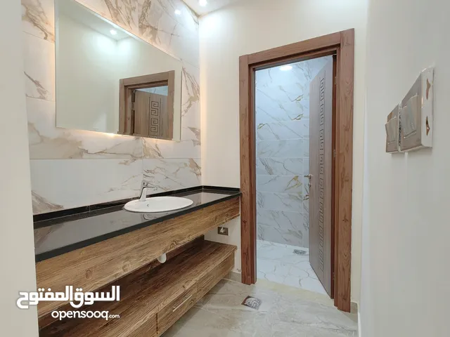 210m2 4 Bedrooms Apartments for Sale in Amman Jubaiha