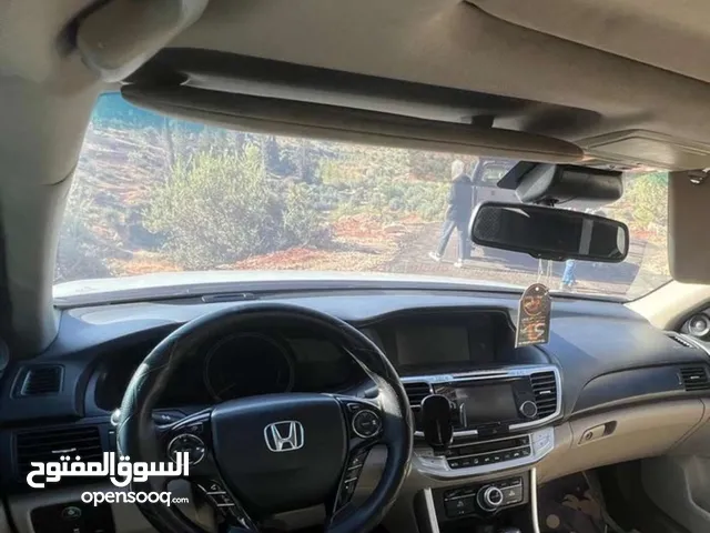 هوندا اكورد تورنج 2015