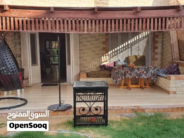 شاليه دور ارضي بحديقه للبيع