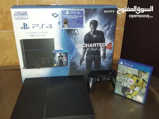 للبيع ps4 نضيفة 1000 gb