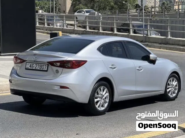 2019 مازدا 3 Standard