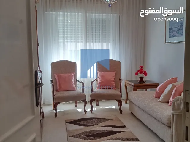 شقة فاخرة للبيع في الرابية - قرب إشارة السفارة الصينية طابق ثاني 140م تشطيب سوبر ديلوكس
