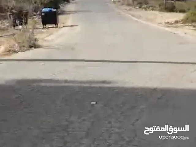مخزن للبيع خلف سجن الجنيد