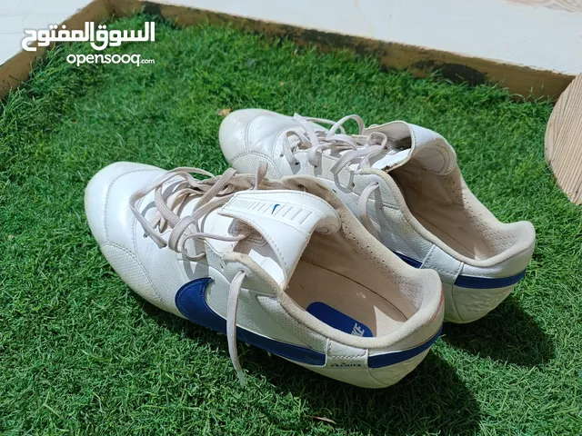 حذاء نايك رقم واحد