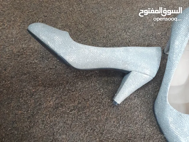 اواعي مستعمله خفيف للبيع