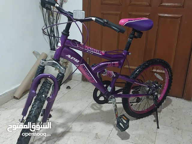 toys"R" us bicycle 6 gears (new) دراجه هوائيه جديده من محل toys R us