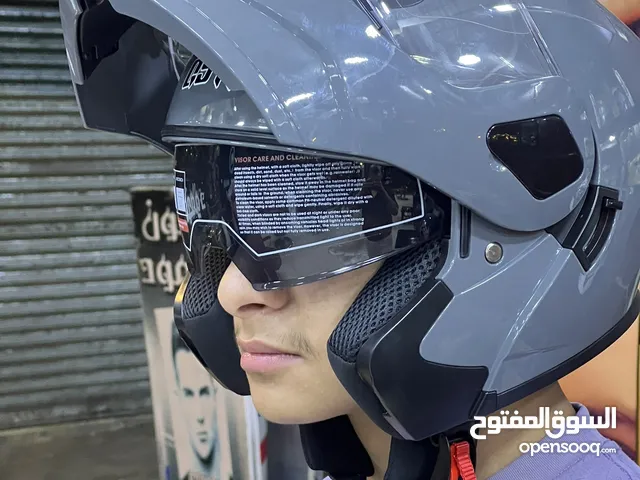 خوذ دراجات ناريه متوفر جميع المقاسات تصنيف(DOT) بسعر مغري جدا (35دينار)