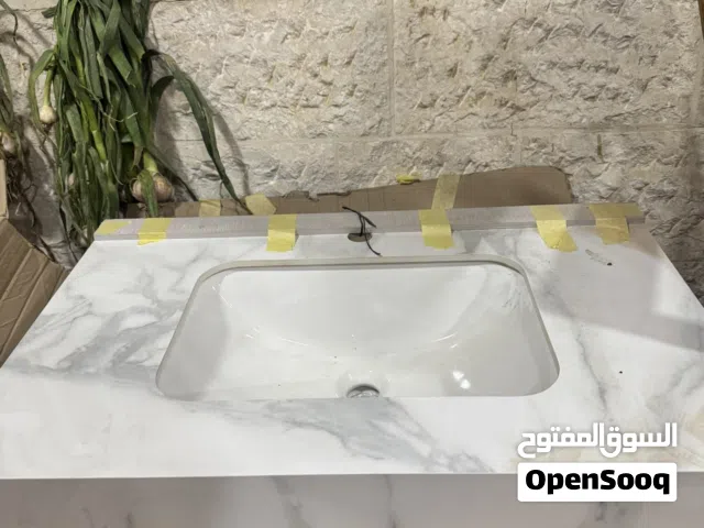 مغسلة بورسلان فاخرة مع سطح مدمج – تصميم رخامي