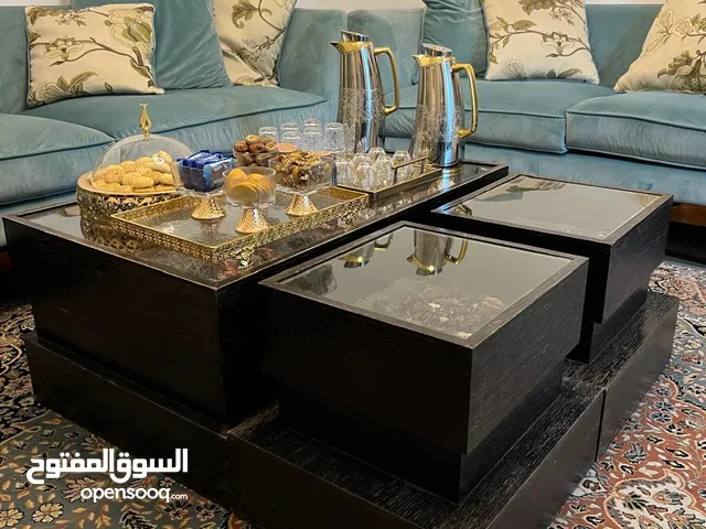 طربيزات خشب ثقيل 3 قطع بحالة متوسطه