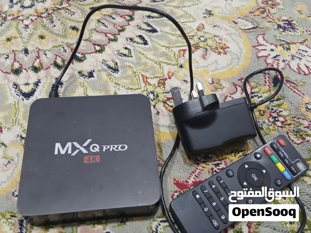 تي في بوكس شغال مع شاحنه وريمونت موجود فيه تطبيق ياسين ويوتوب