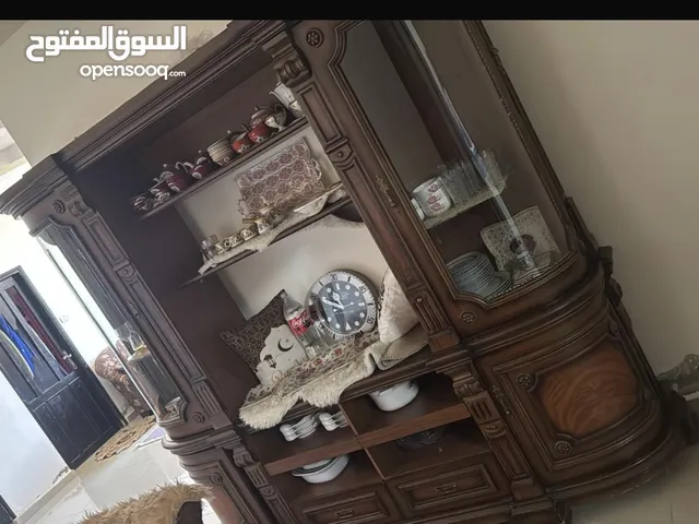 خزانه فخمه للمنزل خشب