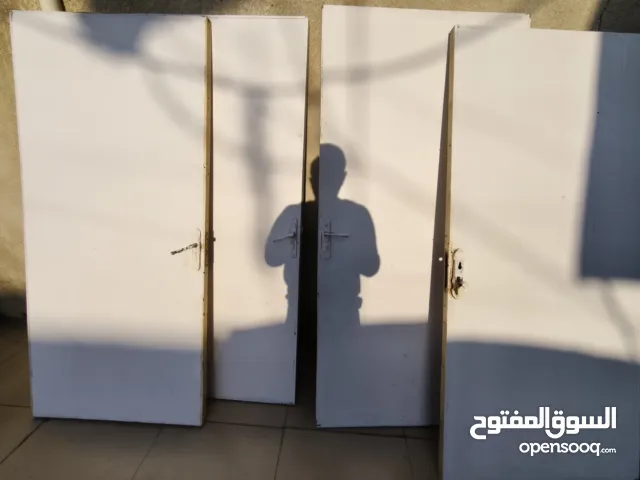 اربع 4 ابواب داخليه للمنزل سبب البيع تبديل الاباواب الى ابواب احدث