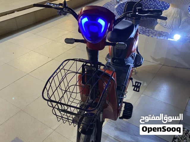 دراجة كهربائية نظيفه و ممتازه ))))الوصف ضروري