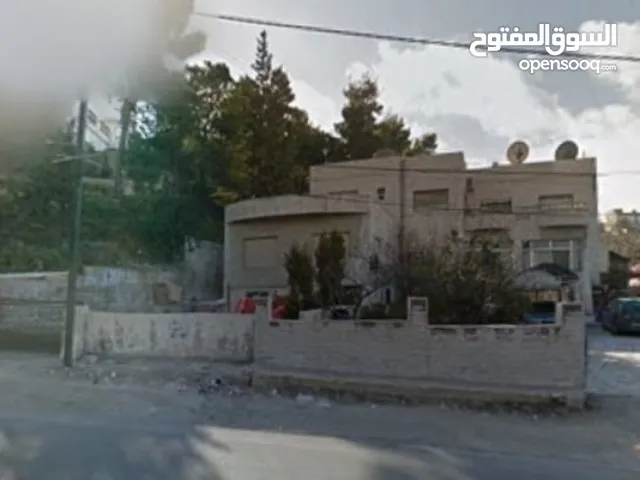 بنايه تجاريه  في صافوط موقع   نزول صويلح على الشارع الرئيسي قرب الكنيسه للبيع