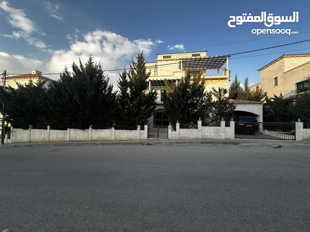 فيلا مستقلة للبيع في جرين لاند ناعور حديقة كبيرة