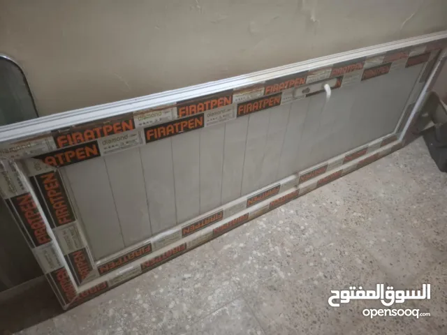 باب بي في سي مستعمل قليل جدا