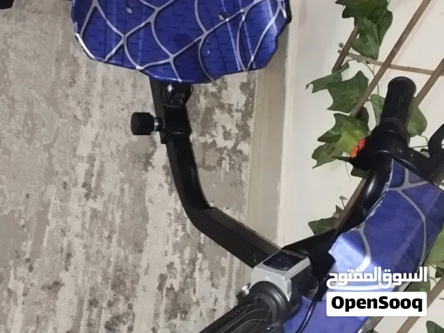 في سكوتر. كهرباء.   للاطفال