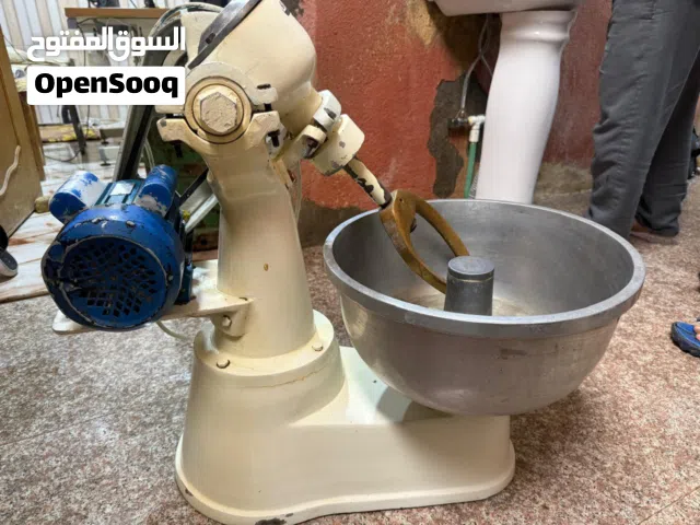 عجانه كهربائيه نضيفه وجديده جداً اصليه الوزن ( 10 )كيلو