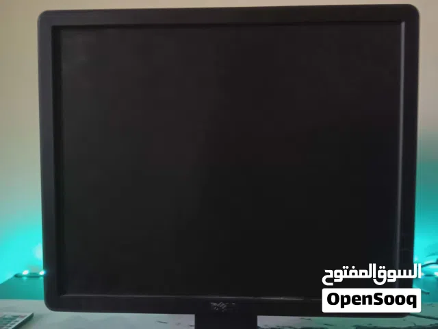 للبيع شاشىة نضيفة متوفر5حبات