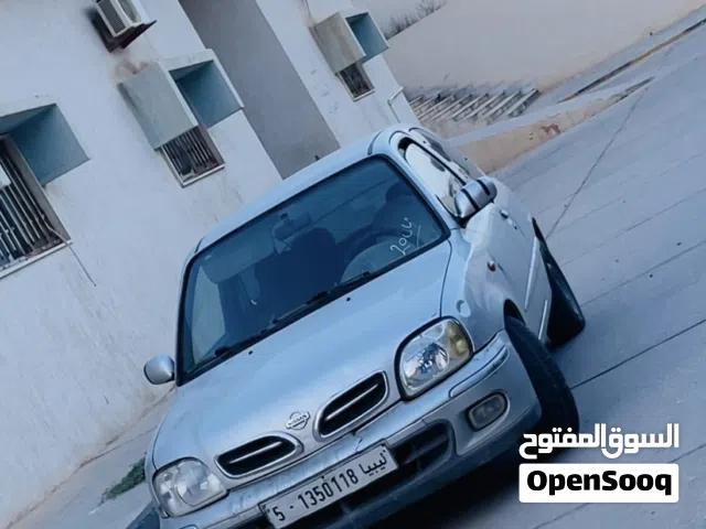 نيسان ميكرا 2004