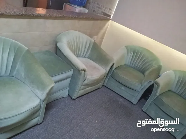 طقم كنب مستعمل للبيع 7 مقاعد زي مهو موجود في صورة