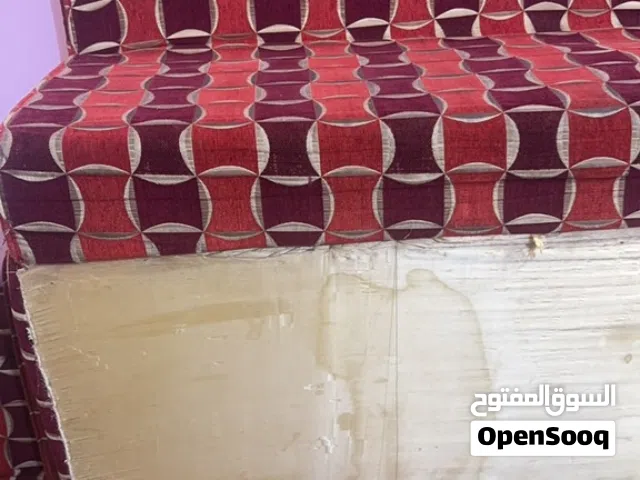 كعده عربيه نظيفه صار عليهه تخفيظ