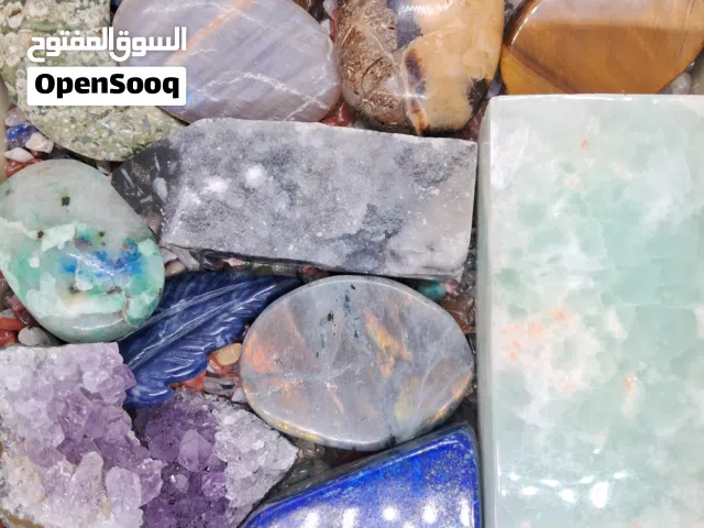 صندوق احجار كريمة نادرة Gemstones box