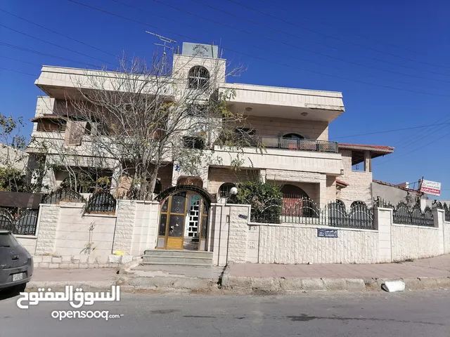 550 m2 More than 6 bedrooms Townhouse for Sale in Amman Al-Thra