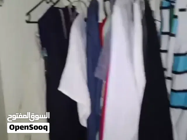 دولاب مع تسريحه وسرير