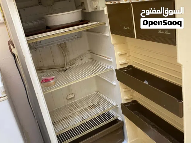 ثلاجه مستعملة للبيع امورها ربي يبارك