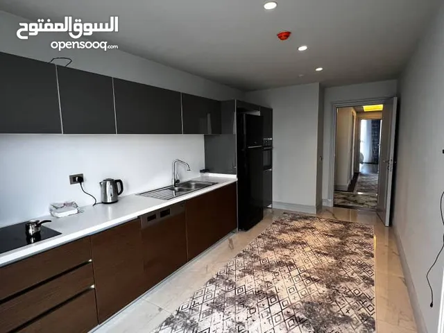 145 m2 3 Bedrooms Apartments for Rent in Dubai Jumeirah Lake Towers