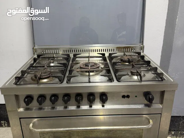 فرن الماركه ايطالي نوفيره حجم 90/60 الحاله جيده شغال