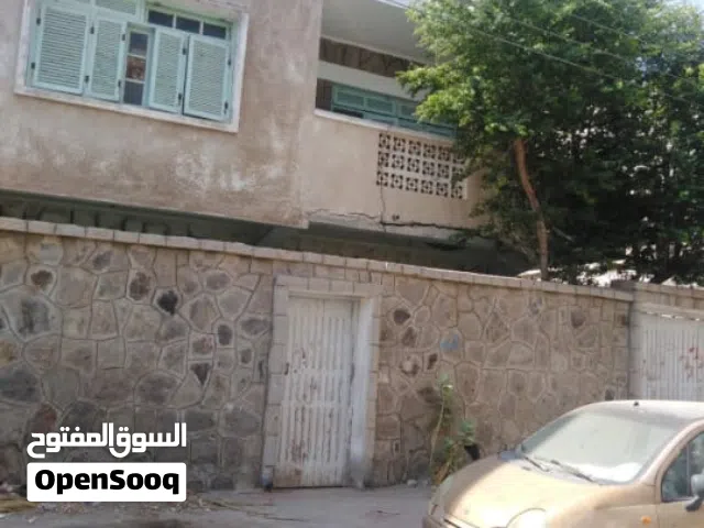 250 m2 More than 6 bedrooms Villa for Sale in Aden Other