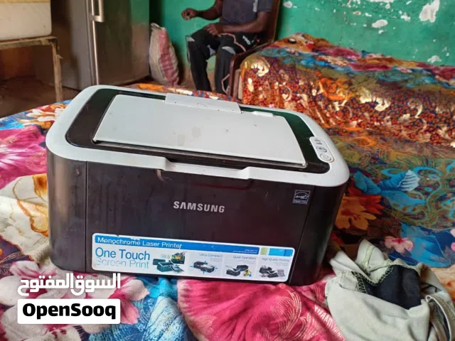 طابعة تصوير شازه  صغيره في الحجم كبيره في الأداء الوظيفي  مثل المكاتب و أماكن تصوير المستندات