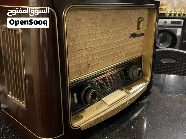 راديو انتيكا من الزمن الجميل كبير وبسعر مغري جدا جدا