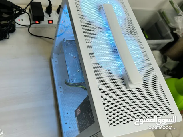 Gaming PC لدراسة والتصميم مواصفات قوية