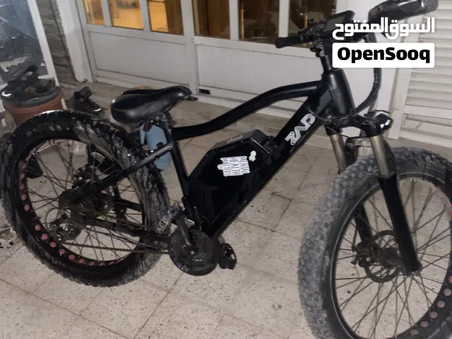 دباب فخم مع عجلات كبيره تسهل القياده.